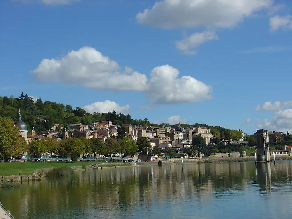 Kanopee Village Trévoux Camping