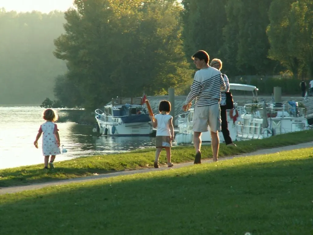 Kanopee Village Trévoux Frankrijk